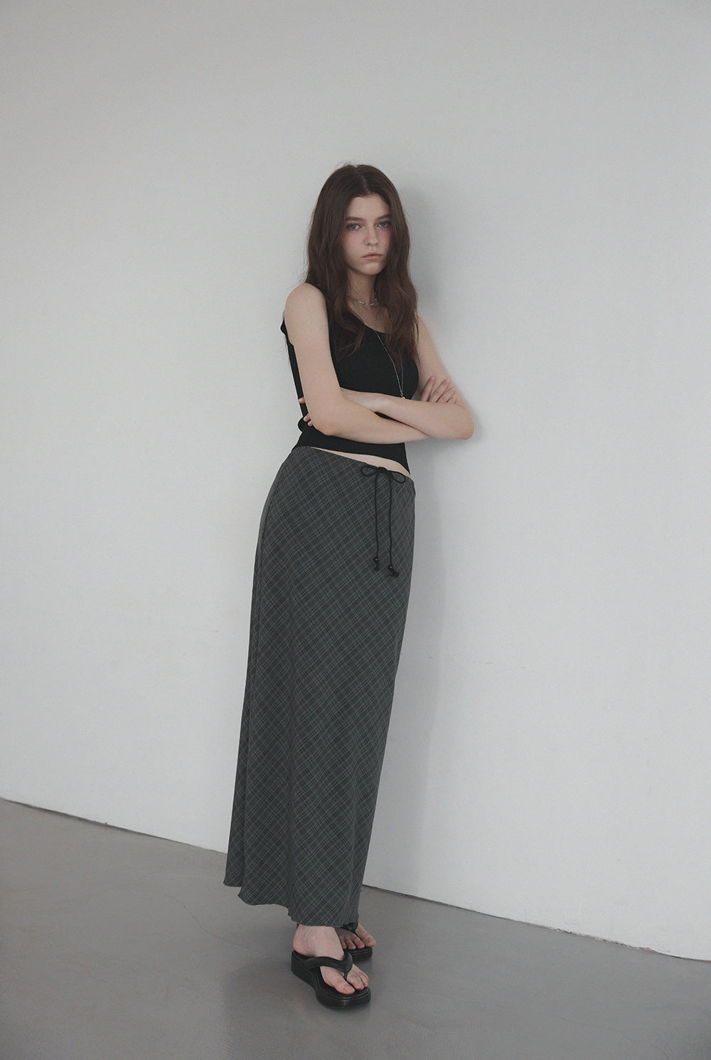 [TWEE] Nukin U-Neck Knit Sleeveless