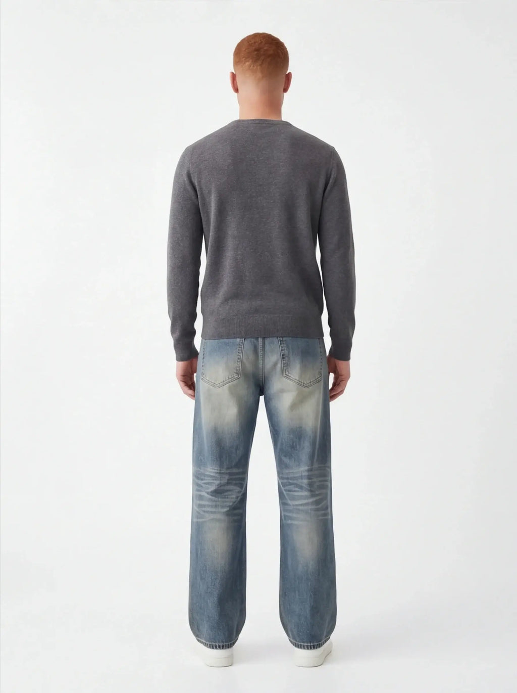 Minimalist Apparel – from Sustainable Material with a Superior Finish