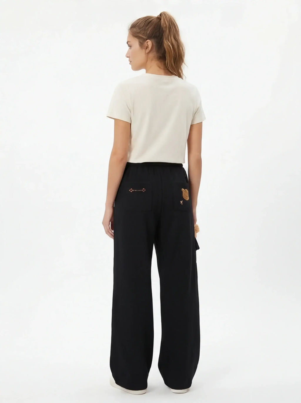 Signature Pants – from Innovative Fiber for an Unmistakable Style