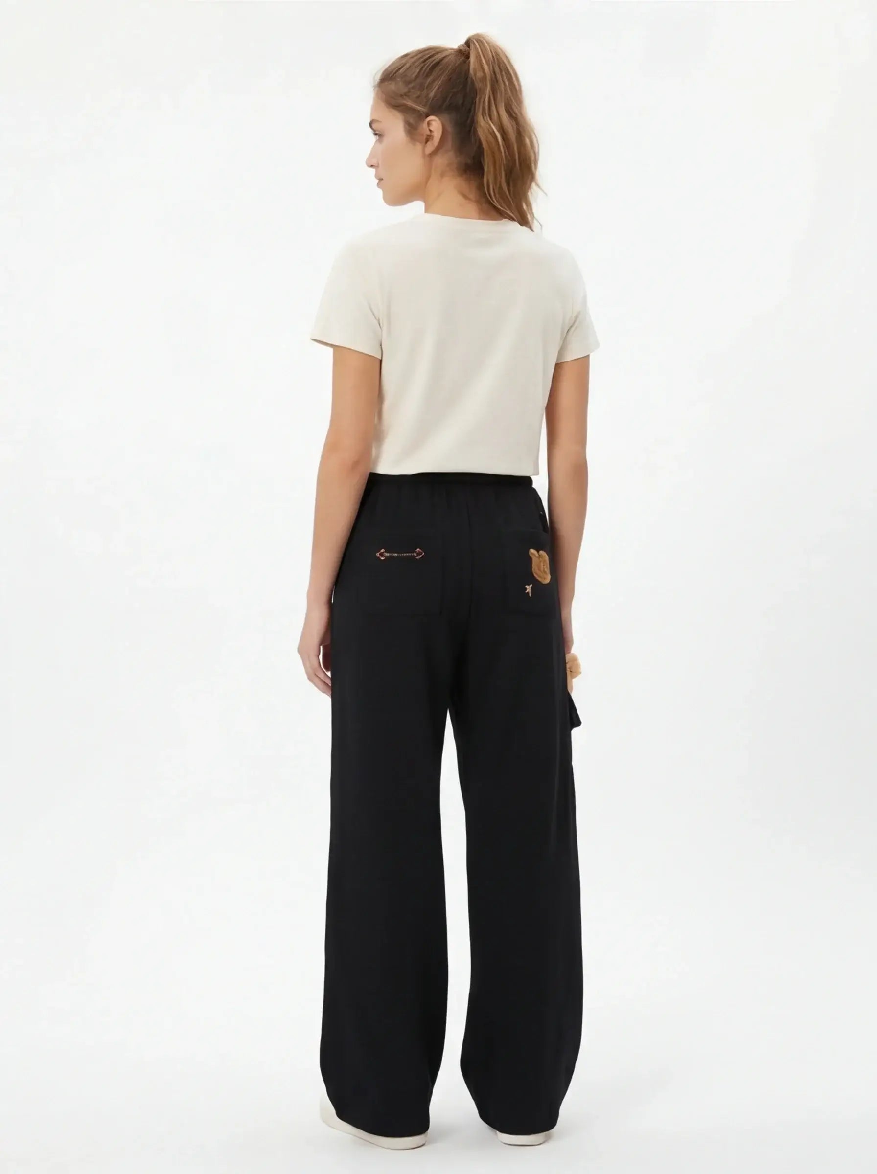 Signature Pants – from Innovative Fiber for an Unmistakable Style